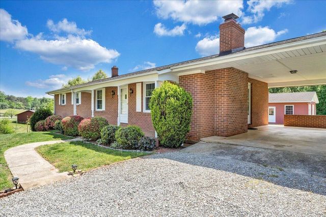 935 Bonbrook Mill RD, Rocky Mount, VA 24151