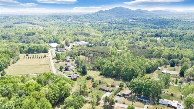 935 Bonbrook Mill RD, Rocky Mount, VA 24151