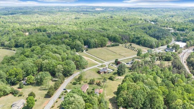 935 Bonbrook Mill RD, Rocky Mount, VA 24151