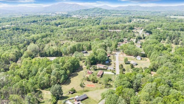 935 Bonbrook Mill RD, Rocky Mount, VA 24151