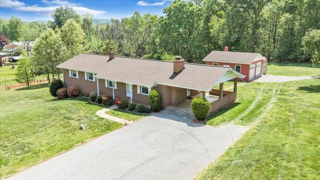 935 Bonbrook Mill RD, Rocky Mount, VA 24151