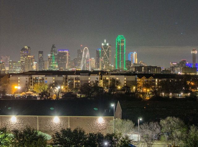 2806 Guymon Street, Dallas, TX 75212