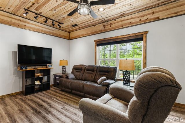 6275 Mohawk Drive, French Village, MO 63036