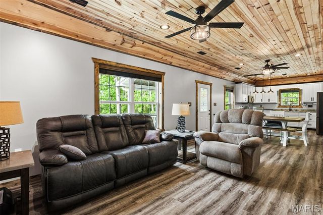 6275 Mohawk Drive, French Village, MO 63036