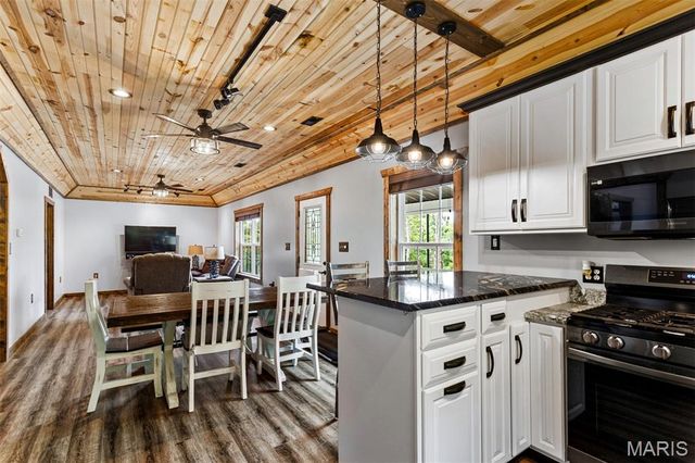 6275 Mohawk Drive, French Village, MO 63036