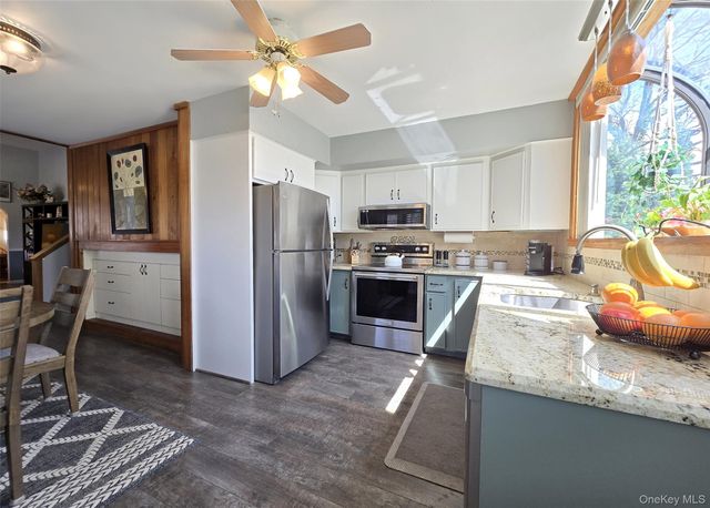 261 Phyllis Drive, Patchogue, NY 11772