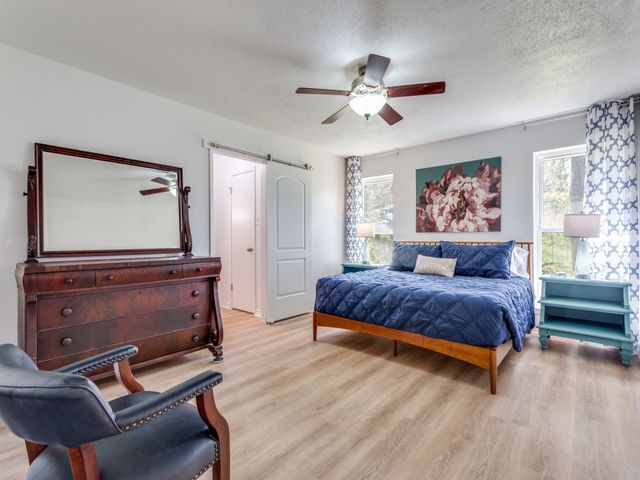 2310 Oakwood Lane, Arlington, TX 76012