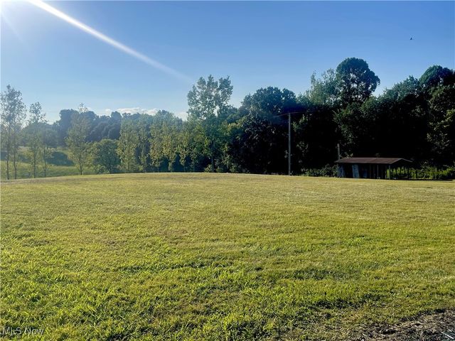 18010 Winterset Lane, Lore City, OH 43755