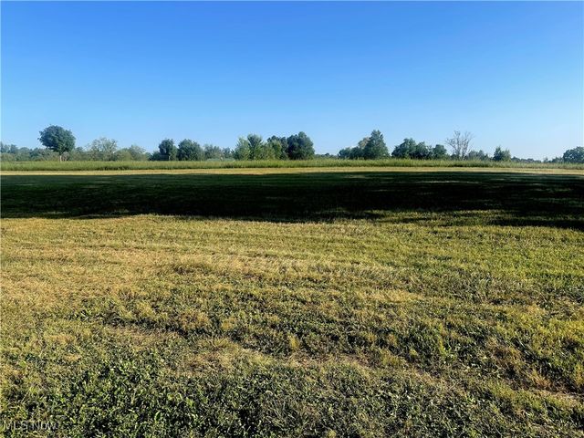 18010 Winterset Lane, Lore City, OH 43755