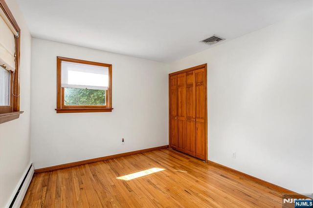 630 Valley Court, Twp Of Washington, NJ 07676