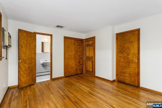 630 Valley Court, Twp Of Washington, NJ 07676