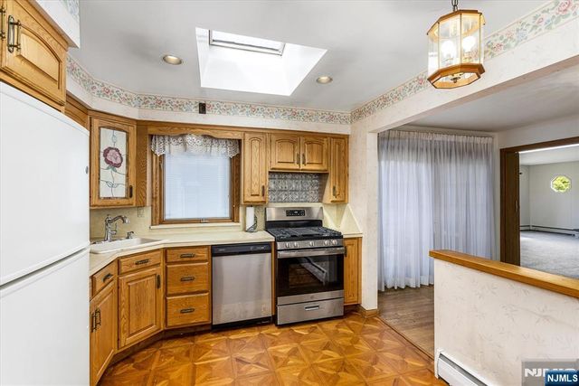 630 Valley Court, Twp Of Washington, NJ 07676