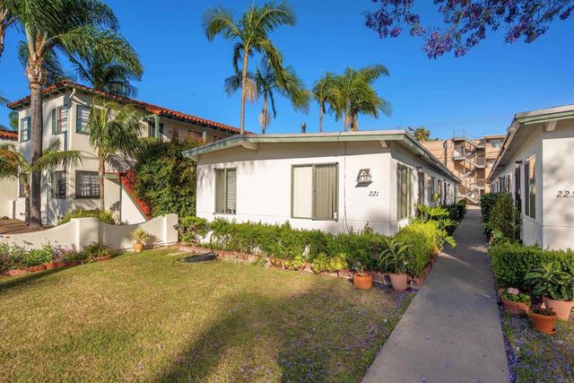 225 D Avenue, Coronado, CA 92118