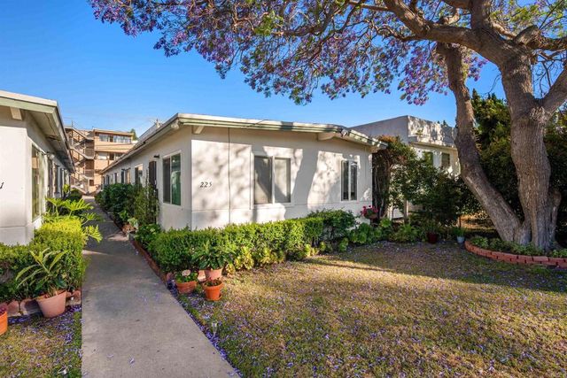 225 D Avenue, Coronado, CA 92118