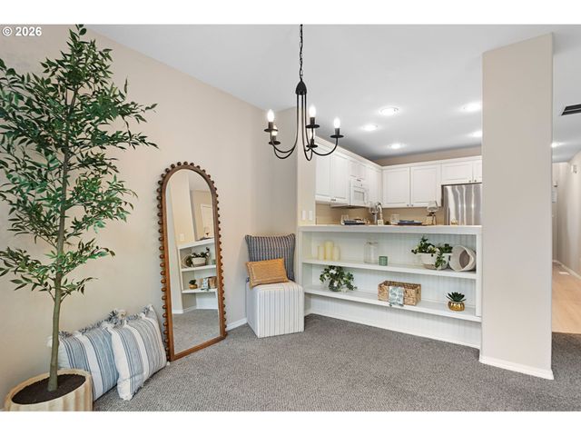 6550 Nw WENMARIE Dr, Portland, OR 97229