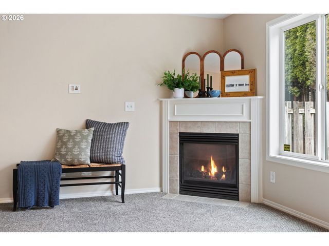 6550 Nw WENMARIE Dr, Portland, OR 97229