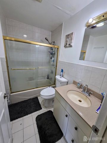 126 Holly Street, Port Reading, NJ 07064