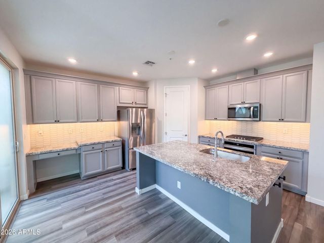 3855 S MCQUEEN Road 3, Chandler, AZ 85286