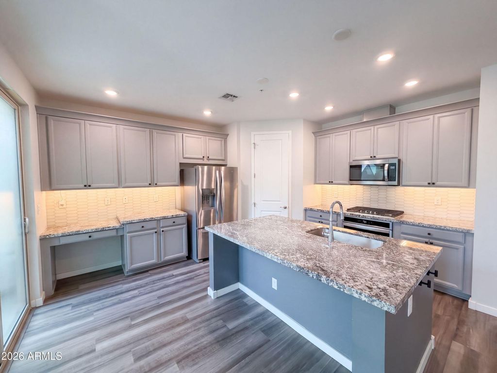 3855 S MCQUEEN Road 3, Chandler, AZ 85286 — photo 2