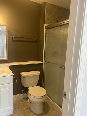 800 Bearses Way 4EC, Barnstable, MA 02601