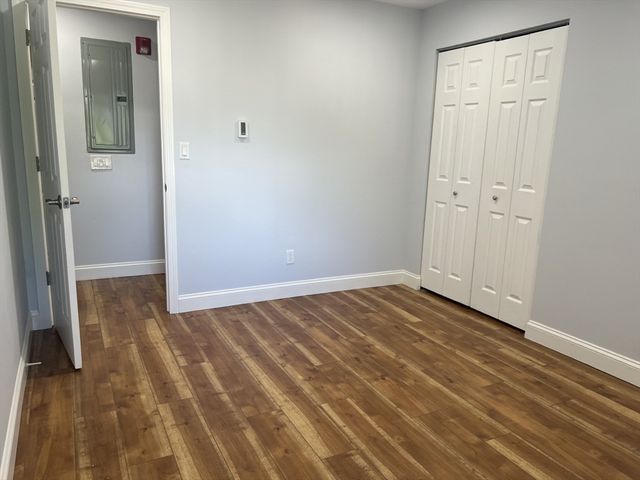 800 Bearses Way 4EC, Barnstable, MA 02601