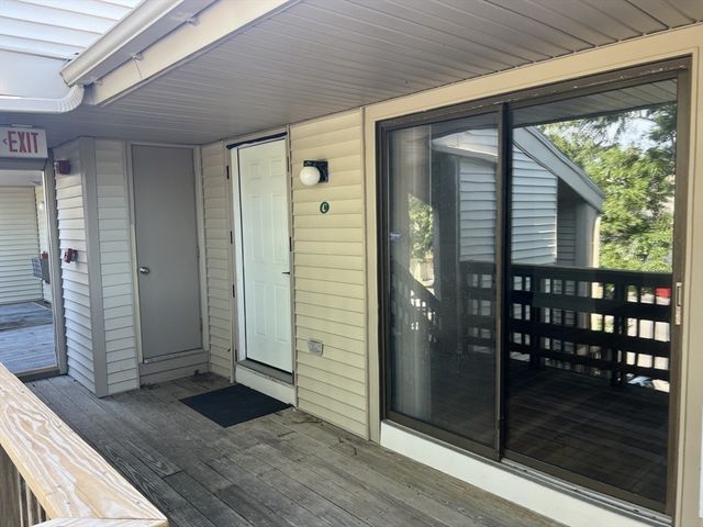 800 Bearses Way 4EC, Barnstable, MA 02601
