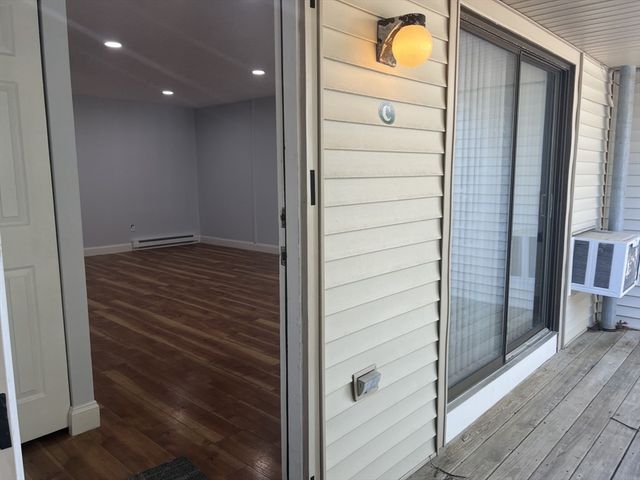 800 Bearses Way 4EC, Barnstable, MA 02601