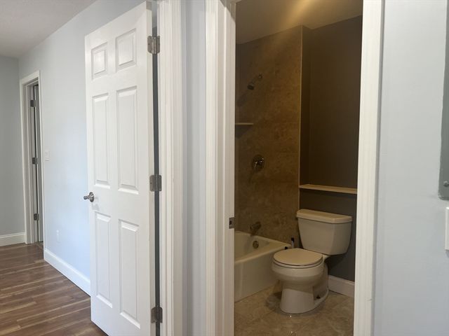800 Bearses Way 4EC, Barnstable, MA 02601