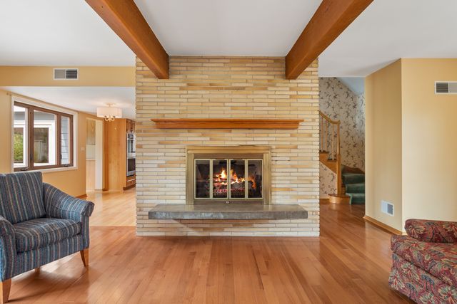 1104 S ALDINE Avenue, Park Ridge, IL 60068