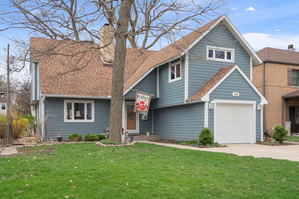 1104 S ALDINE Avenue, Park Ridge, IL 60068
