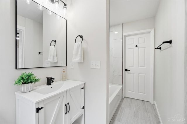 1707 Highland Avenue, Cincinnati, OH 45202