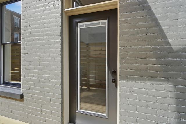 1707 Highland Avenue, Cincinnati, OH 45202