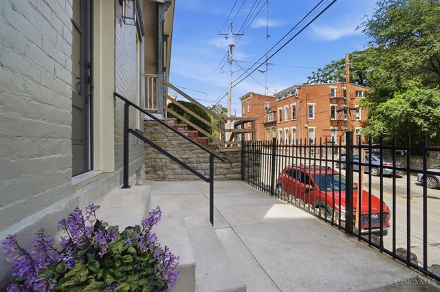 1707 Highland Avenue, Cincinnati, OH 45202
