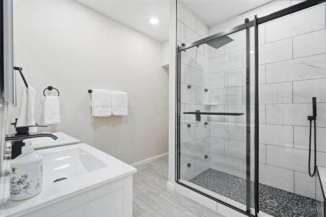 1707 Highland Avenue, Cincinnati, OH 45202