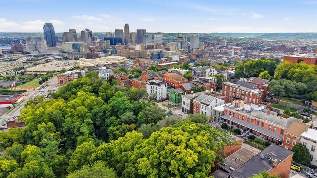 1707 Highland Avenue, Cincinnati, OH 45202