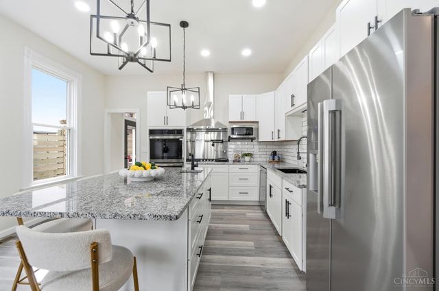 1707 Highland Avenue, Cincinnati, OH 45202