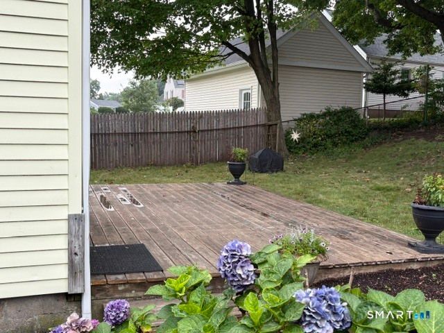 8 Edgemont Road, Milford, CT 06460