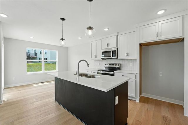 715 Glenn Circle, Raymore, MO 64083