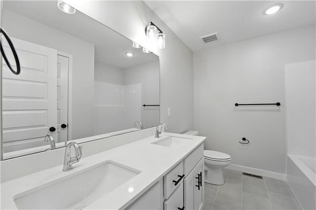 715 Glenn Circle, Raymore, MO 64083