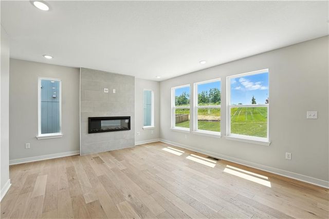 715 Glenn Circle, Raymore, MO 64083