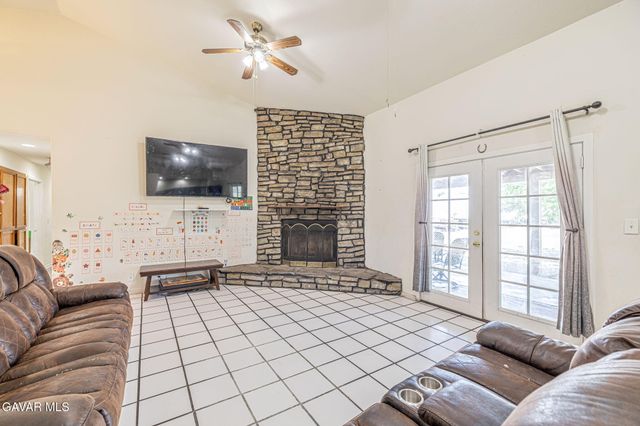 38740 E 25th Street, Palmdale, CA 93550
