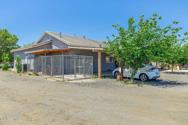 38740 E 25th Street, Palmdale, CA 93550