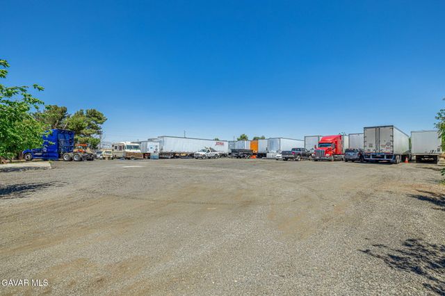 38740 E 25th Street, Palmdale, CA 93550