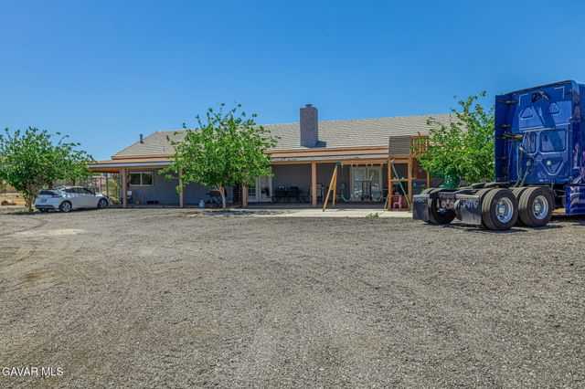 38740 E 25th Street, Palmdale, CA 93550