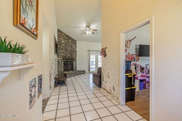 38740 E 25th Street, Palmdale, CA 93550