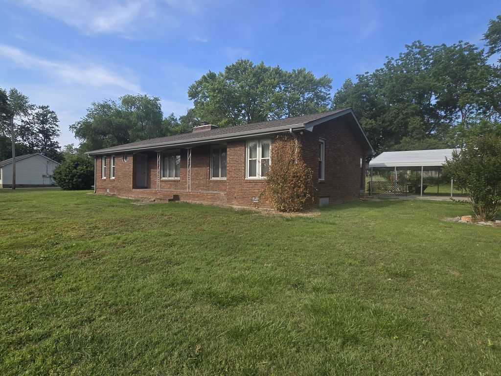2126 Nunley St, Greenbrier, TN 37073