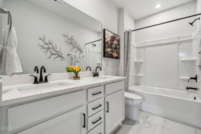 88 King Tucks Way, Four Oaks, NC 27524