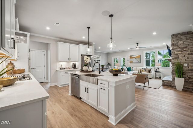 88 King Tucks Way, Four Oaks, NC 27524