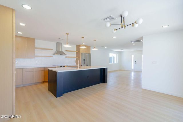 8435 S 16TH Place, Phoenix, AZ 85042