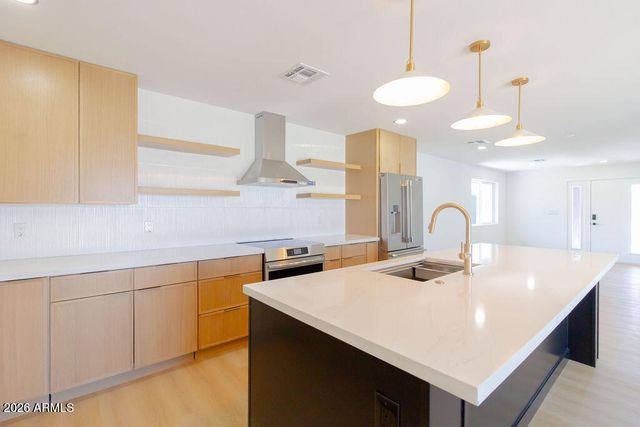8435 S 16TH Place, Phoenix, AZ 85042